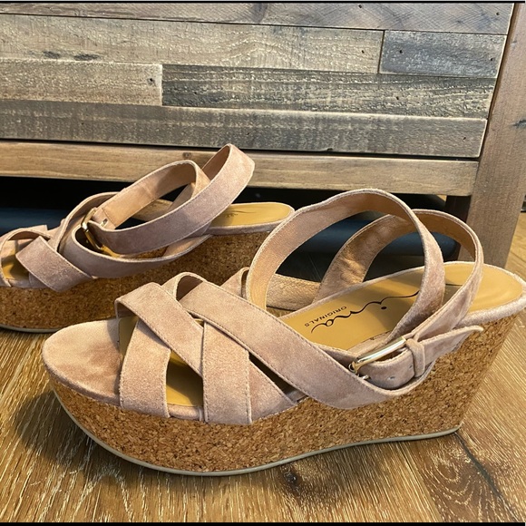 Nina Original Wedge Sandals - Picture 1 of 5